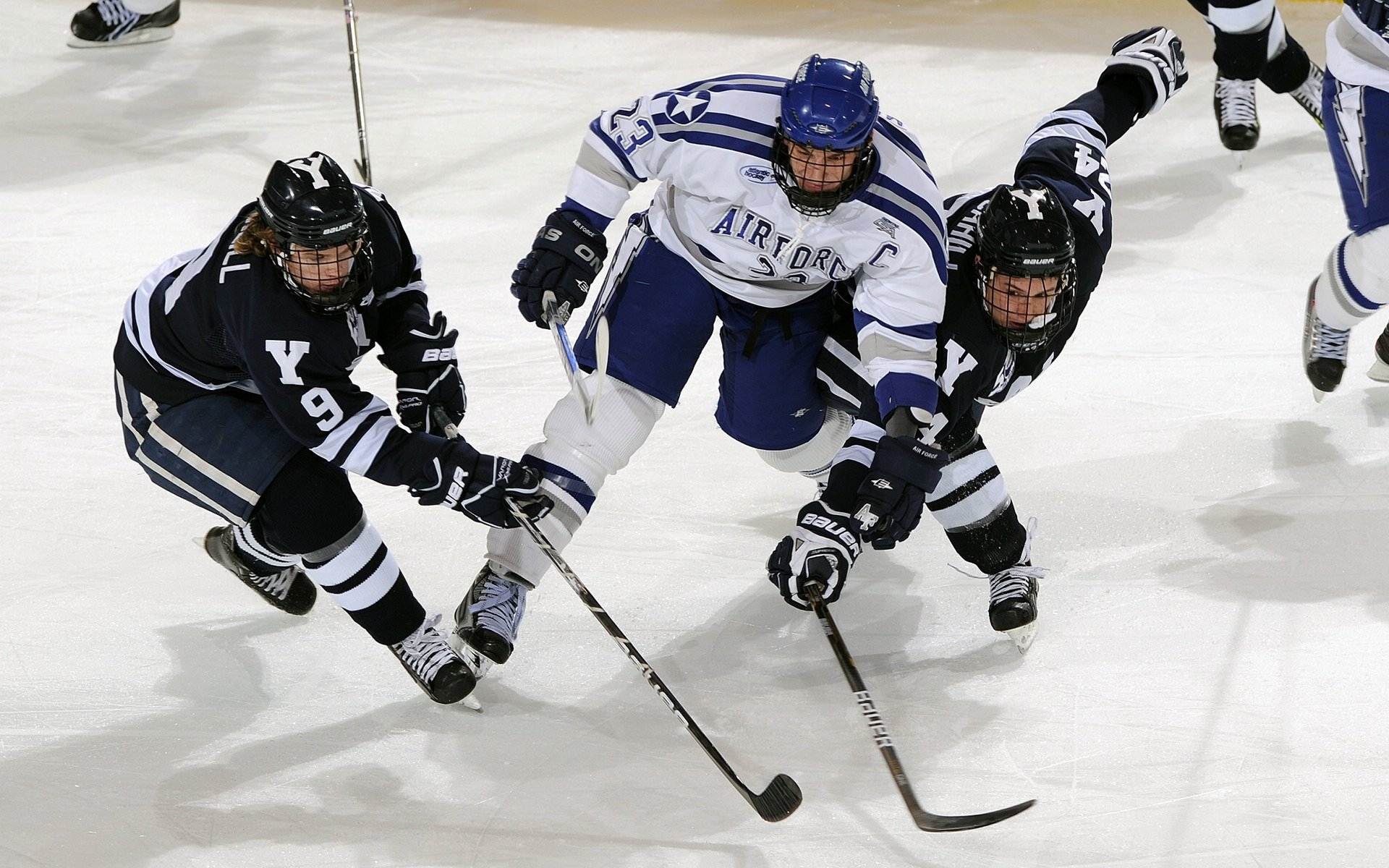混合泳接力中立代表队A团结协作显优势，混合泳接力比赛的出发顺序